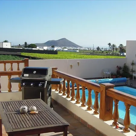 Sleeps 10 With Pool Villa *