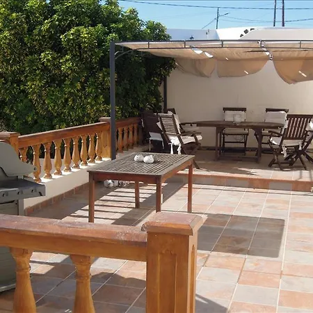 Sleeps 10 With Pool