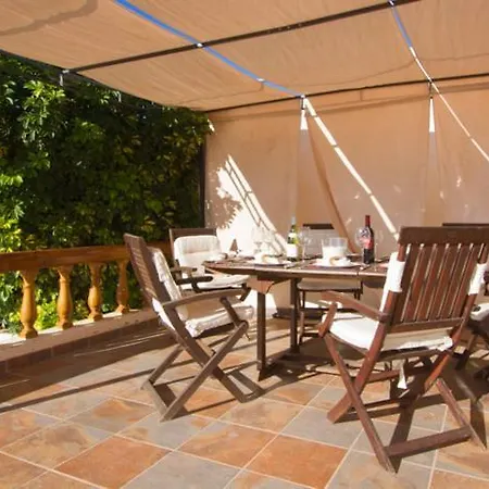 Sleeps 10 With Pool Villa *