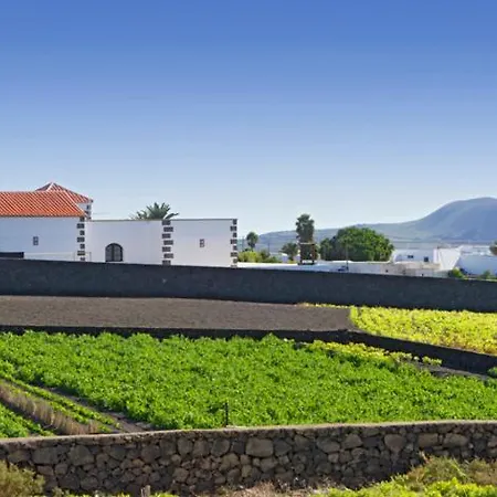 Sleeps 10 With Pool Villa *