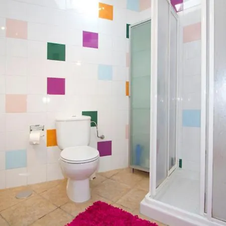 Sleeps 10 With Pool Nazaret